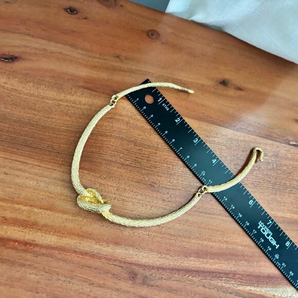 Beautiful Unsigned Vintage 1990's Gold Knot Statement Collar Necklace - Picture 6 of 11